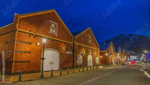 夜の函館レンガ倉庫　夜景　観光
