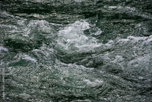 Rapids of Yellowstone River Crash Around Themselves