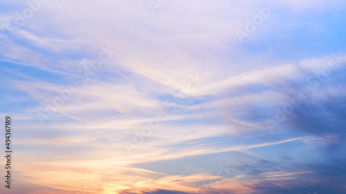 夏の終わりの寂しい空