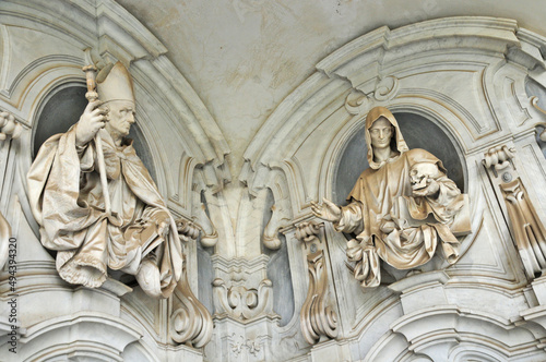 Napoli, sculture nei chiostri della Certosa di San Martino photo