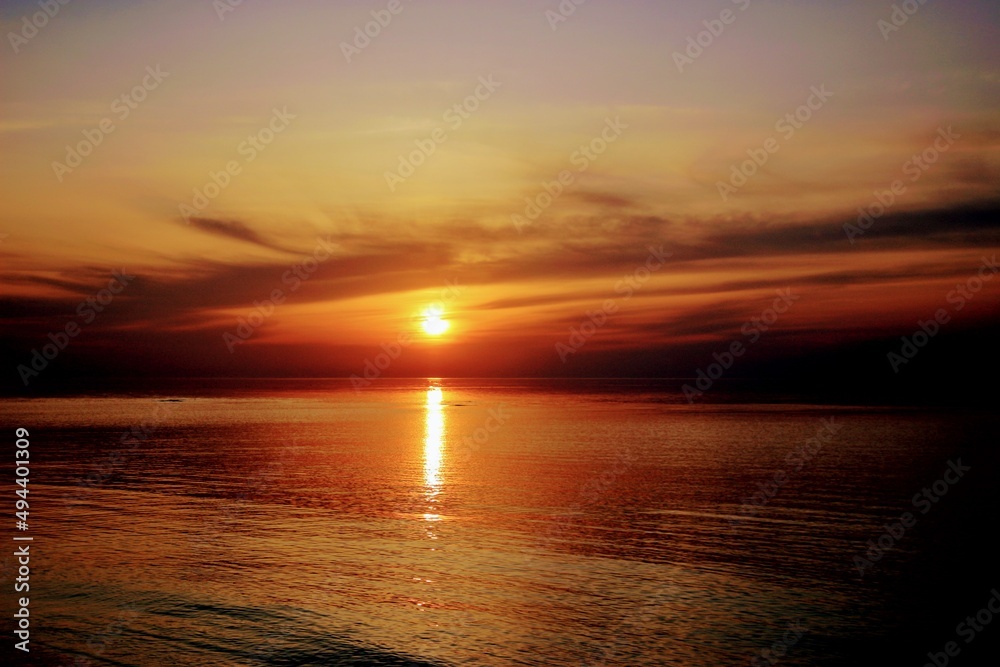 Fototapeta premium sunset over the sea