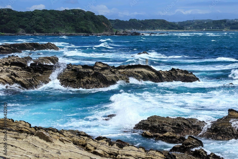 神奈川県の三浦半島と海岸のの波