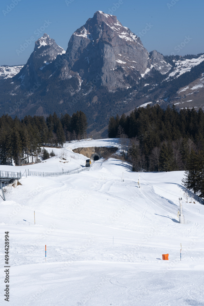 vacation and excursion region of Schwyz is located in heart of Switzerland. It is easily and quickly accessible from all directions. Discover unique landscapes, living customs, and cultur in Schwyz