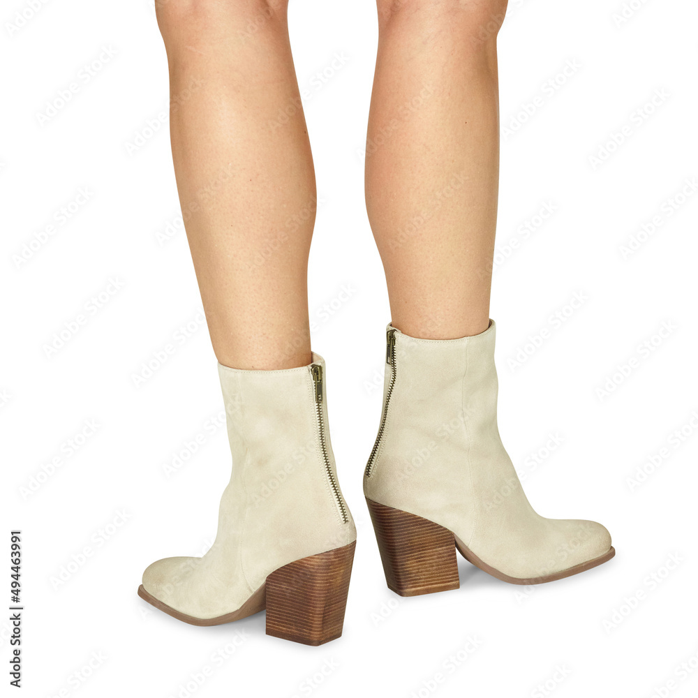 Women's Fashion Shoe Styles Worn by Model Women's Fashion Shoe Styles Worn by Model