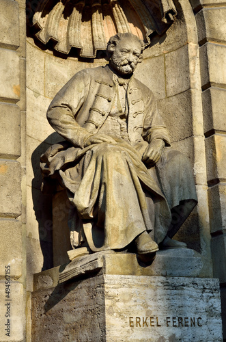 Vertical photo of a statue of Erkel Ferenc in Budapest, a Hungarian composer photo