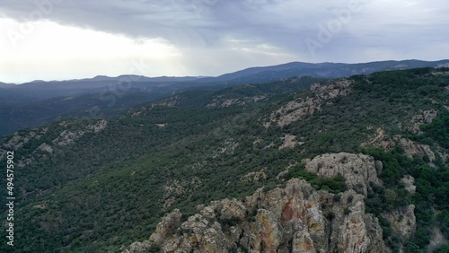 survol du parc naturel de Despenaperros en Espagne massif montagneux en Andalousie, Espagne © Lotharingia