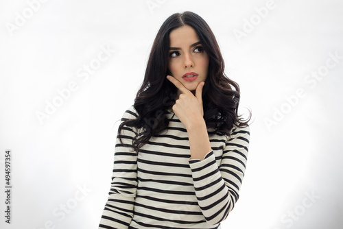Mujer pensativa