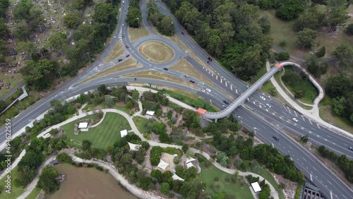 Roundabout traffic flow