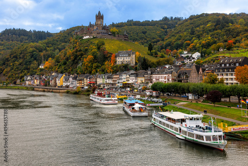 Cochem, Mosel, Reichsburg, Rheinland Pfalz, Deutschland < english> .Cochem, Reichsburg, Rhineland Palatinate, Germany. photo