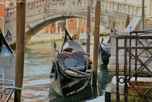 Gondola tipica imbarcazione di venezia photo