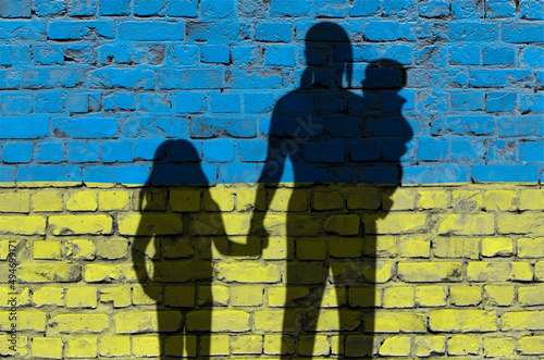 Frauen und Kinder auf der Flucht vor Krieg in der Ukraine