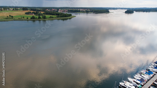 Mazury, jezioro Ryńskie, Bocianie Gniazdo, piękna pogoda widok z góry
