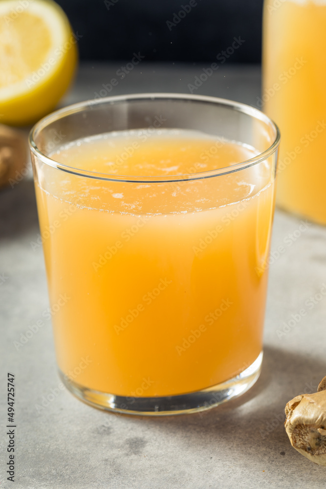 Cold Refreshing Probiotic Ginger Kombucha Cold Refreshing Probiotic Ginger Kombucha