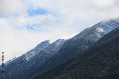 Fototapeta Naklejka Na Ścianę i Meble -  clouds over the mountains, Banff National Park, Alberta