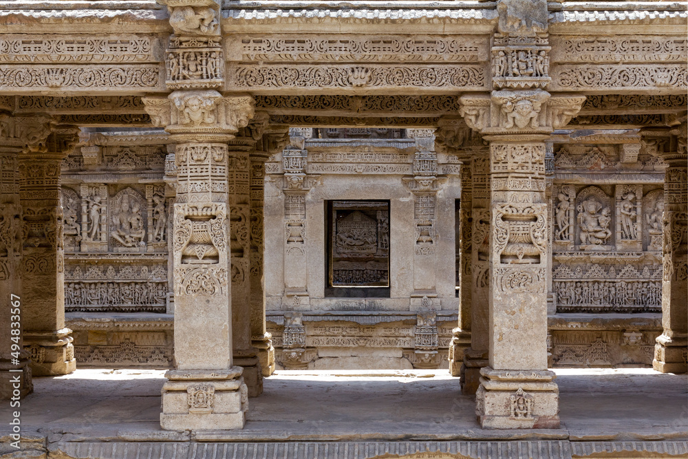 Fototapeta premium Rani Ki Vav - A ornate and historical stepwell in Gujarat, India. A UNESCO heritage site. 
