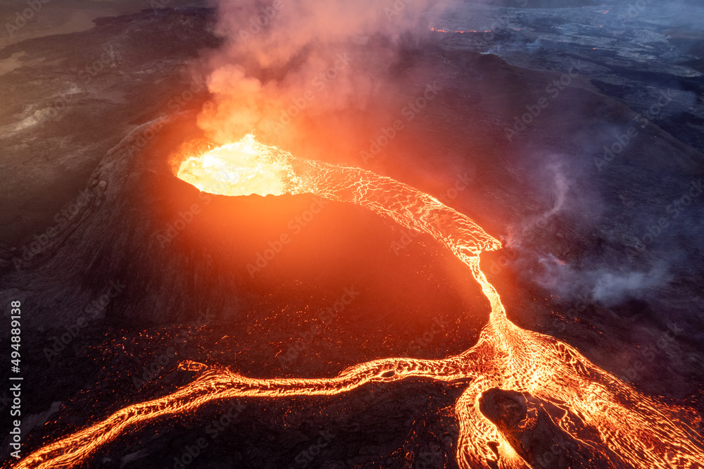 Scenic view of lava in the Fagradalsfjall volcano in Iceland - obrazy, fototapety, plakaty 