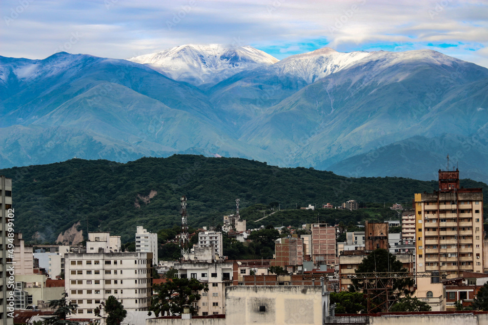 Cerros nevados en Jujuy