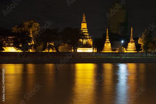 Obraz na płótnie Wat Phutthaisawan at Night, Ayutthaya, Thailand w salonie