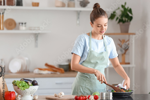 Beautiful housewife with sp...
