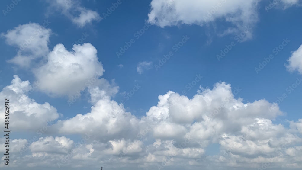 blue sky background with clouds Beautiful clouds at the beginning of the rainy season blue sky background with clouds Beautiful clouds at the beginning of the rainy season