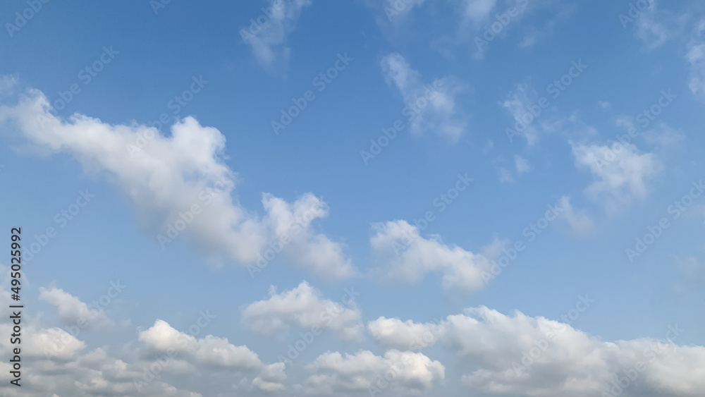 blue sky background with clouds Beautiful clouds at the beginning of the rainy season blue sky background with clouds Beautiful clouds at the beginning of the rainy season