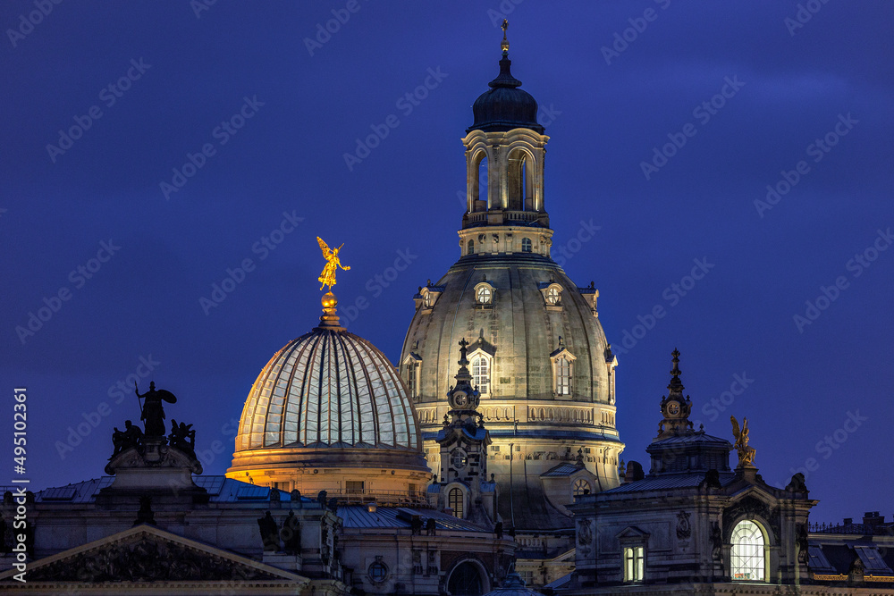 Dresden, Frauenkirche, Kuppel der Hochschule der Bildenden Kuenste, Sachsen, Deutschland < english> Dresden, Saxony, Germany