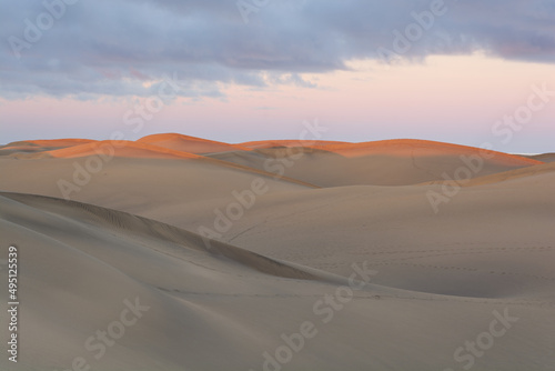 Maspalomas sand dunes © Kalin Eftimov