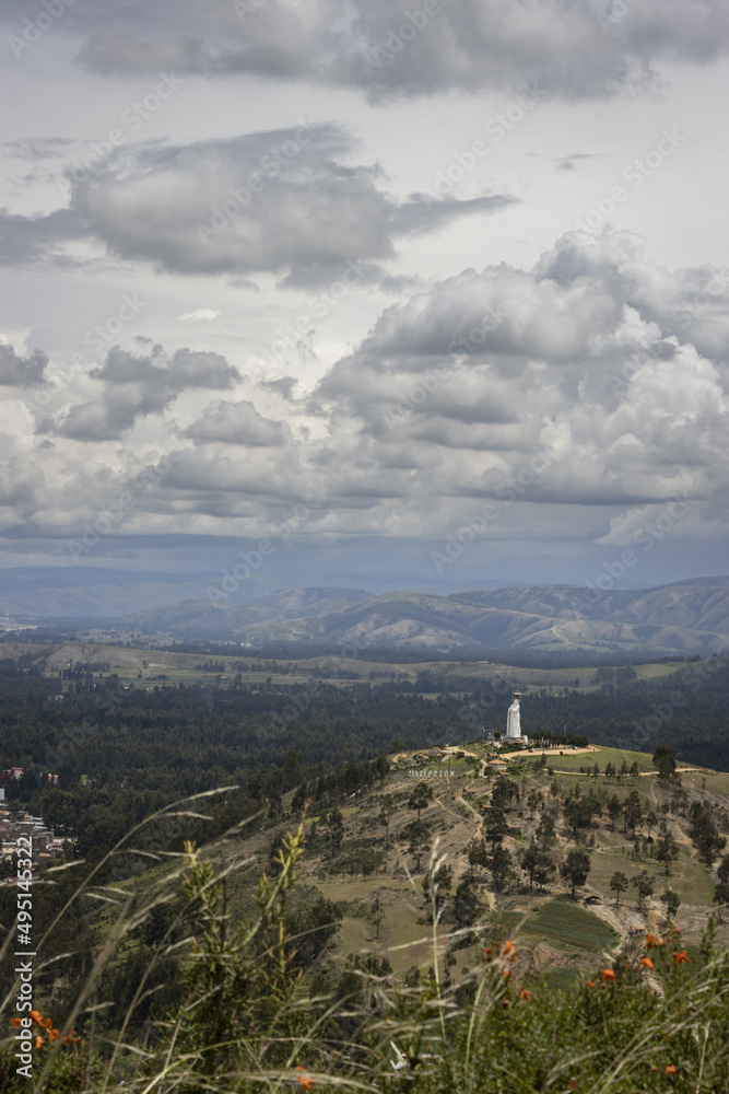 Obraz premium Imagen del la Virgen María en el Valle del Mantaro