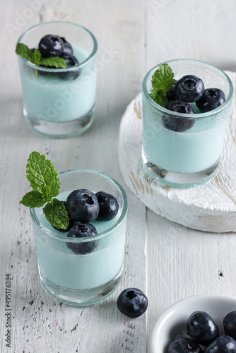 Puding Blueberry or blueberry pudding garnish with blueberry fruits.