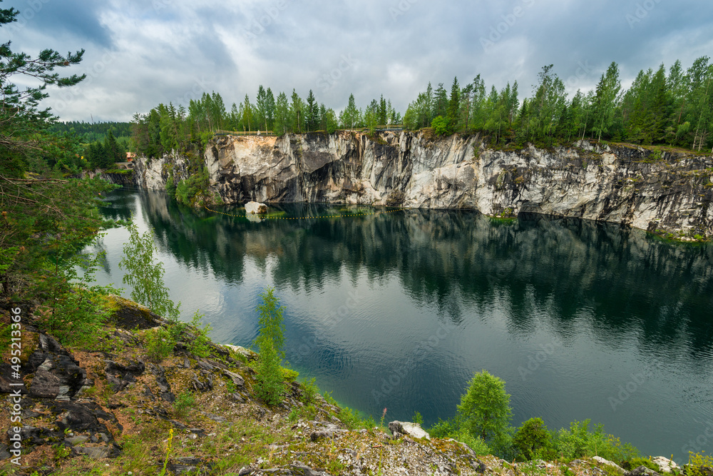 Naklejka premium Marble canyon in Ruskeala Nature Reserve in Republic of Karelia, North Russia