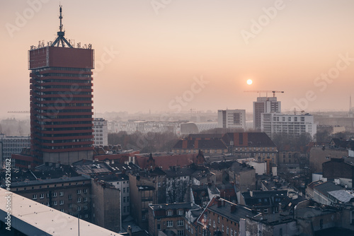 Obraz na płótnie Stary browar w salonie
