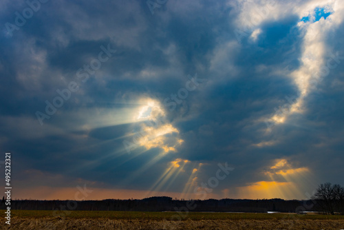 sun rays from clouds 