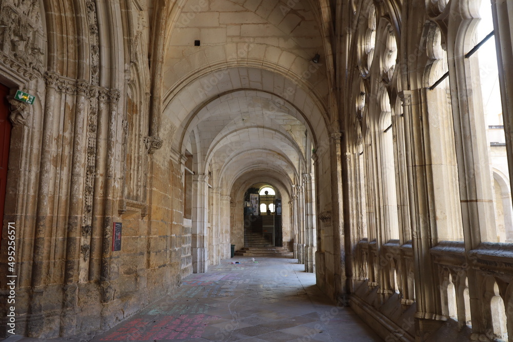 L'abbaye Saint Germain, vue de l'extérieur, ville de Auxerre, département de l'Yonne, France