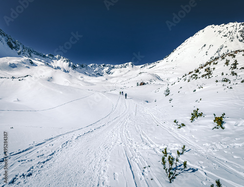 Fototapeta Naklejka Na Ścianę i Meble -  Dolina 5 Stawów w zimie - Tatry Wysokie