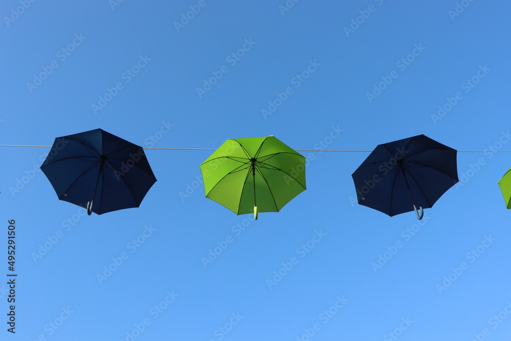 Regenschirme im Himmel;
Fußgängerzone Meppen
