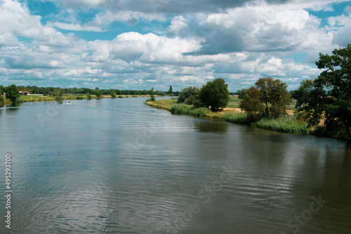Foto Die Saale bei Calbe in Sachsen-Anhalt