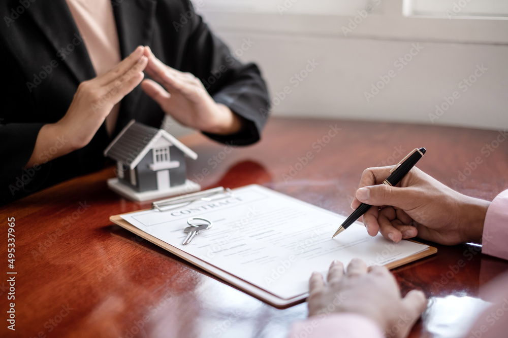 Client Rent House A real estate agent with rental homes and home insurance for clients to ...
