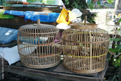 Quadro su tela wooden bird cage on display at the bird shop