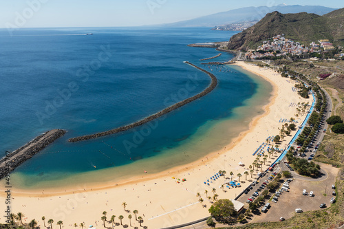 Fototapeta Naklejka Na Ścianę i Meble -  Playa Las Teresitas in Santa Cruz, Tenerife, Canary Islands. View from above in a beautiful sunny day, with blue ocean waters and sandy beach.