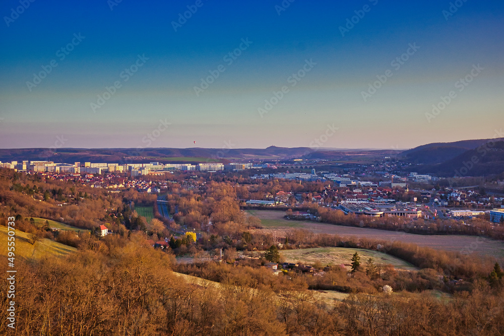 Blick vom Wanderweg Saale Horizontal auf das Saale Tal und Jena Lobeda, Thüringen