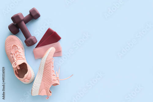 Elastic bands, dumbbells an...