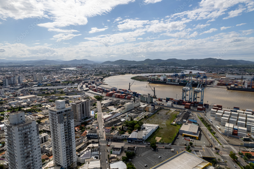 Aerial view of APM Terminals Itajaí and its urban surroundings