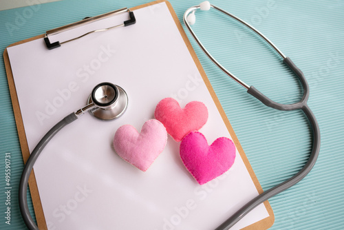 医療イメージ、ハート、背景リップル、クローズアップ