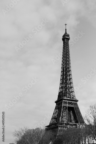 Fototapeta Naklejka Na Ścianę i Meble -  Eiffel Tower From The River Seine
