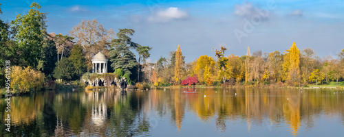 Vincennes, the temple of love on the Daumesnil lake 