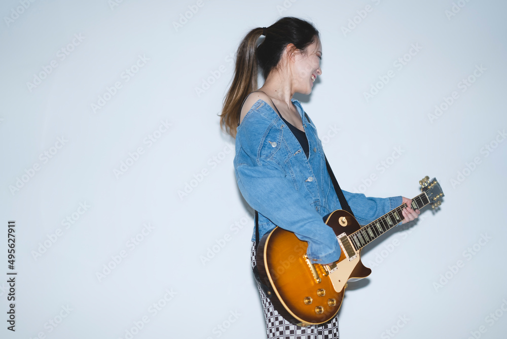女性ギタリスト 女性ギタリスト