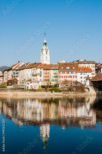 Olten, Stadt, Stadtturm, Aare, Fluss, Alte Brücke, Holzbrücke, Altstadt, historische Häuser, Bahnhof, Frühling, Frühlingssonne, Solothurn, Schweiz