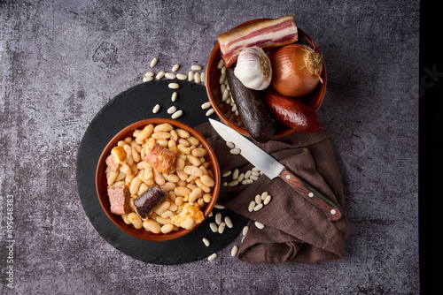 Traditional Asturian bean stew and its ingredients