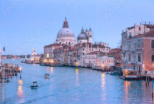 Basilica Santa Maria della Salute in Venice © adisa