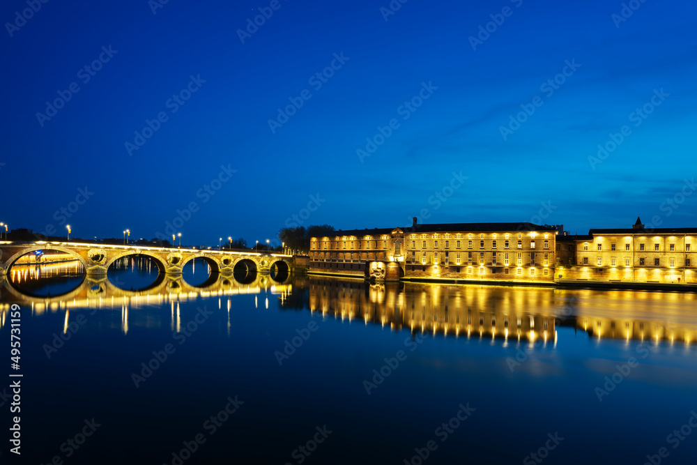 Famous view of Pont Neuf by night